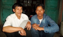 Người đàn ông 'cướp' trẻ sơ sinh ngay trên miệng huyệt